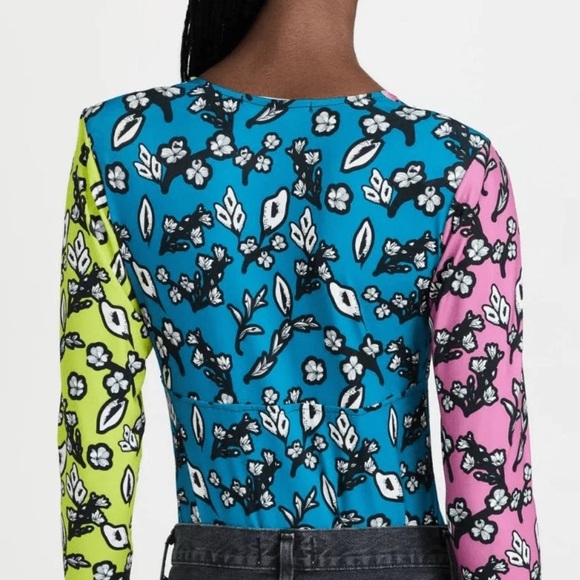 Kimberly Goldson Chlo Mixed Floral Plunge-Neck Bodysuit - Picture 3 of 12